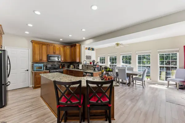 137 Delaware Ave, Egg Harbor Township, NJ 08234