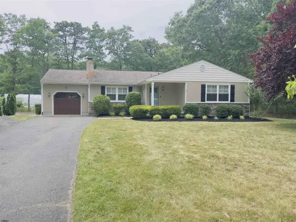 202 E Providence Ct, Galloway Township, NJ 08205