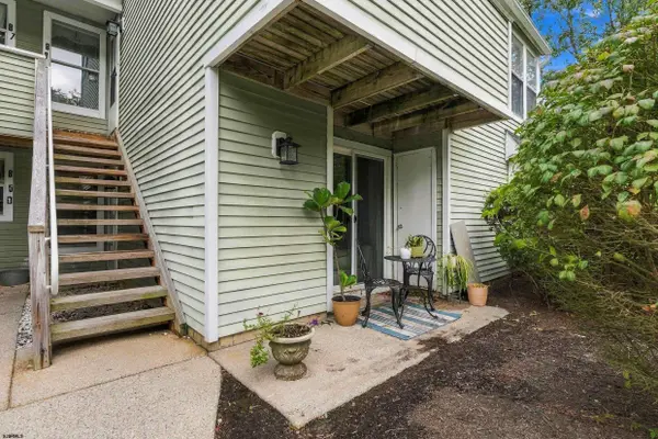 81 Pheasant Meadow #31, Smithville, NJ 08205