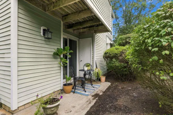 81 Pheasant Meadow #31, Smithville, NJ 08205