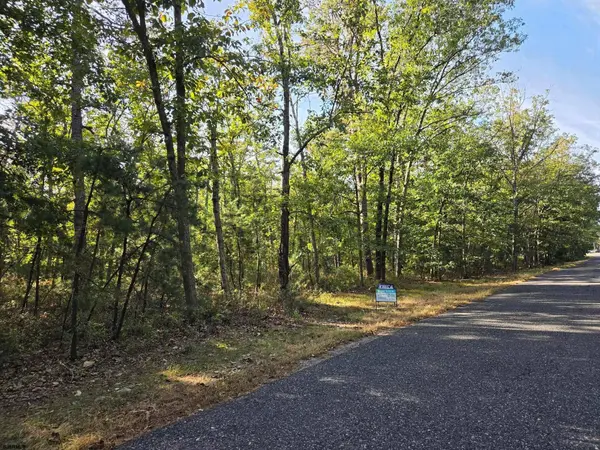 2050 Skip Morgan Dr, Hamilton Township, NJ 08330