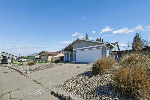 3213 Magicwoods CT, Sacramento, CA 95827