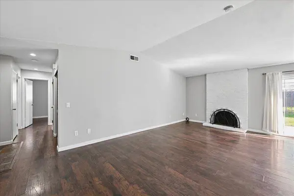 3213 Magicwoods CT, Sacramento, CA 95827