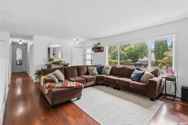 30 Cory PLACE, Saskatoon, SK S7M 5G8