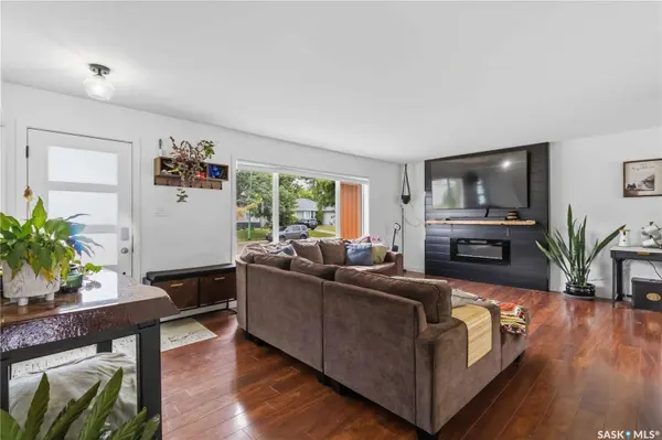 30 Cory PLACE, Saskatoon, SK S7M 5G8