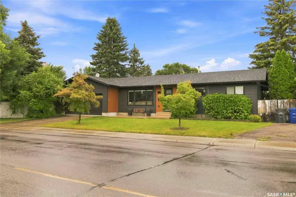 30 Cory PLACE, Saskatoon, SK S7M 5G8