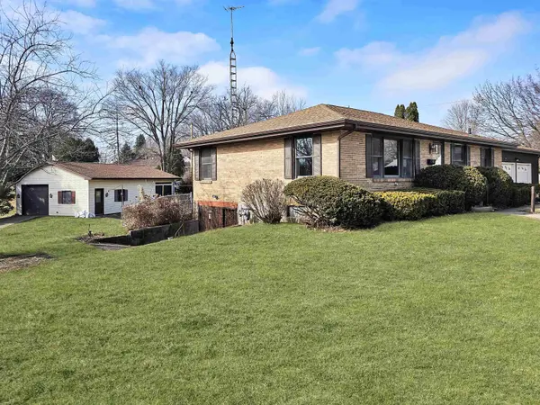 620 N Elm Street, Platteville, WI 53818