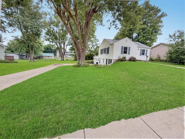 760 N Court Street, Platteville, WI 53818