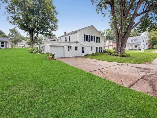 760 N Court Street, Platteville, WI 53818