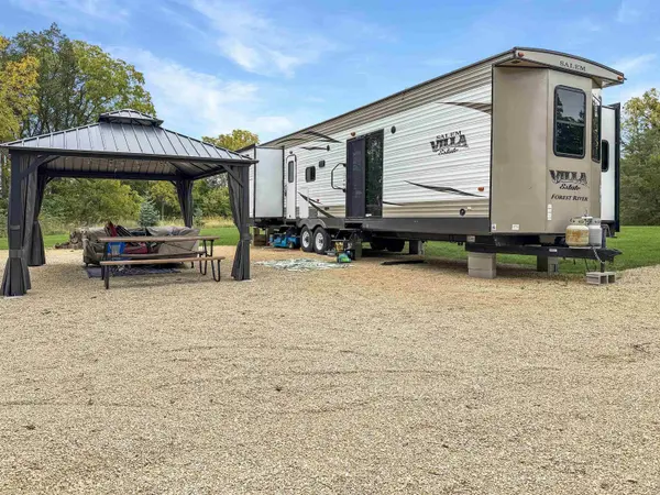 5149 Shamrock Lane, Cassville, WI 53806