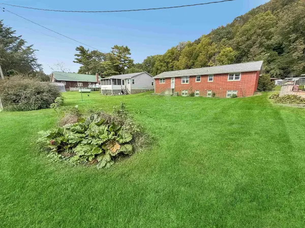 214 E Bluff Street, Cassville, WI 53806