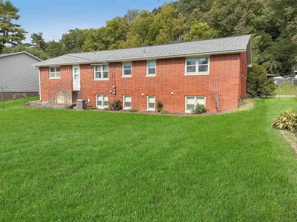214 E Bluff Street, Cassville, WI 53806