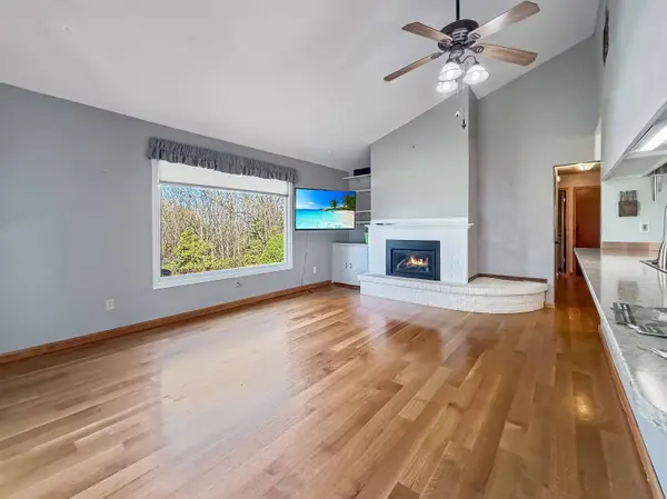 7 Parkwood Drive, Lancaster, WI 53813