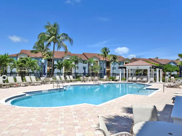 207 Villa Cir #207, Boynton Beach, FL 33435-8905