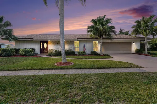 812 Port Malabar Blvd NE, Palm Bay, FL 32905-4432