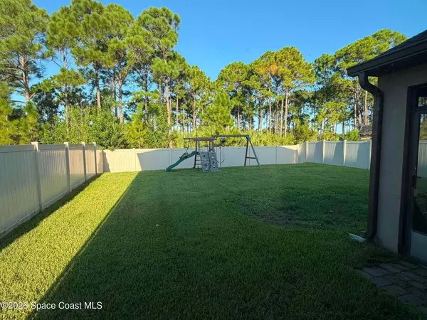 1463 Musgrass CIR, West Melbourne, FL 32904