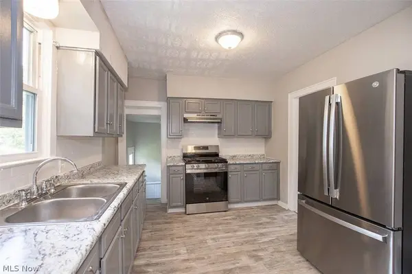 516 Bacon AVE, Akron, OH 44320