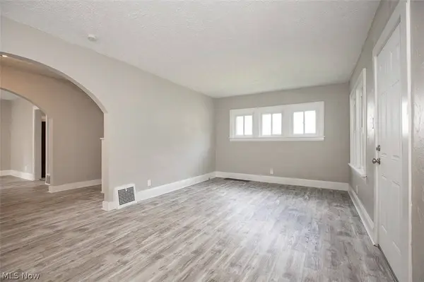 516 Bacon AVE, Akron, OH 44320