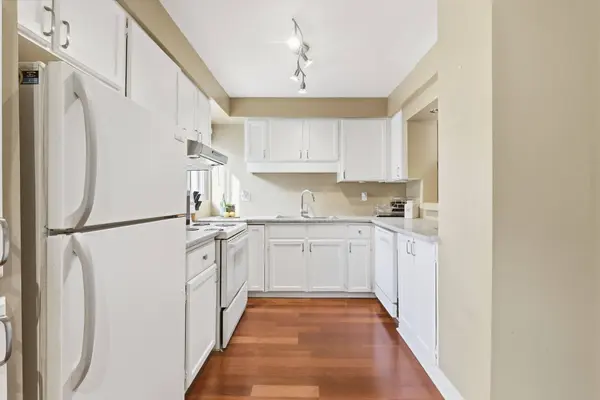 24 Reid DR #21, Mississauga, ON L5M 2A6