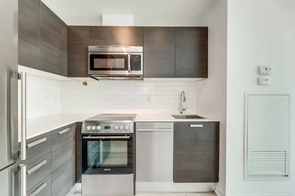 42 Charles ST E #1403, Toronto C08, ON M4Y 1N3