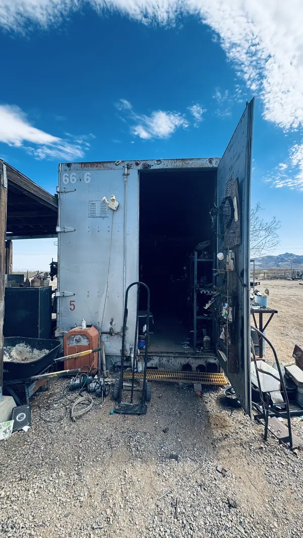2724 S Jade Rd, Golden Valley, AZ 86413-4854