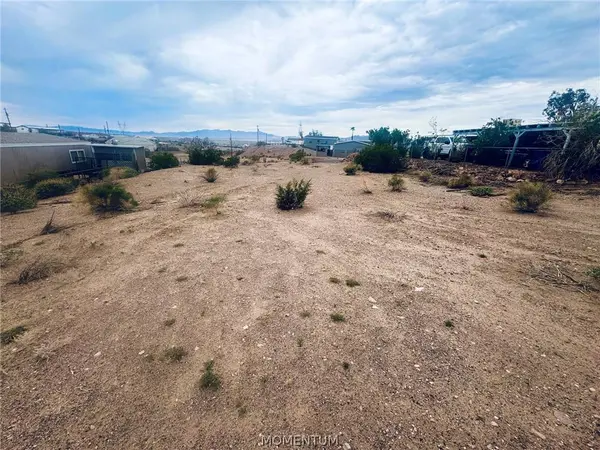 640 Oak AVE, Bullhead City, AZ 86429