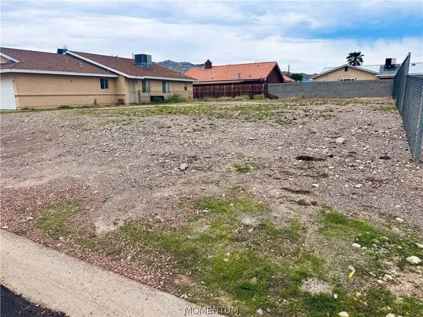 371 Anna CIR, Bullhead City, AZ 86442