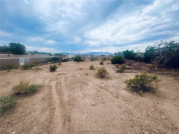 640 Oak AVE, Bullhead City, AZ 86429