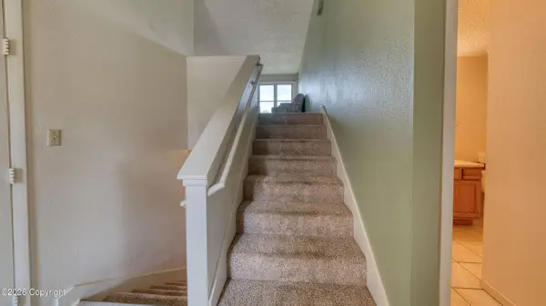 1100 Bighorn Cir, Gillette, WY 82716