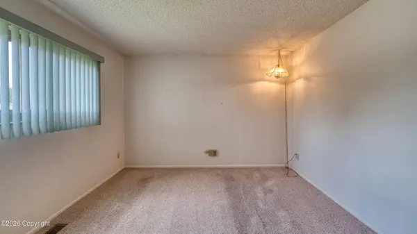 1100 Bighorn Cir, Gillette, WY 82716