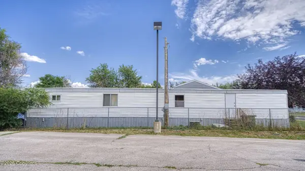 907 E E 4th St, Gillette, WY 82716