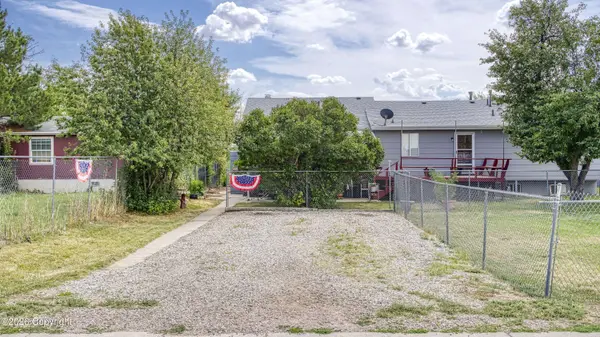 907 E E 4th St, Gillette, WY 82716