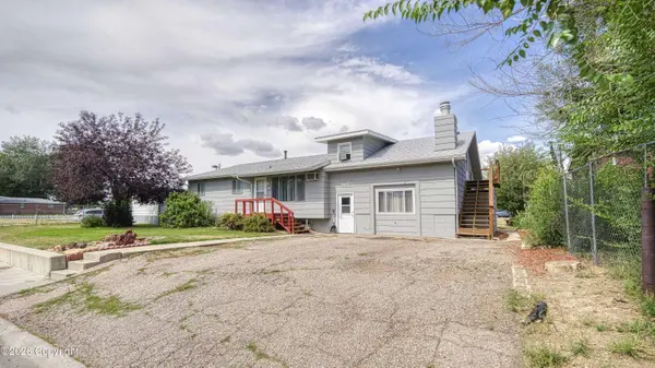 907 E E 4th St, Gillette, WY 82716