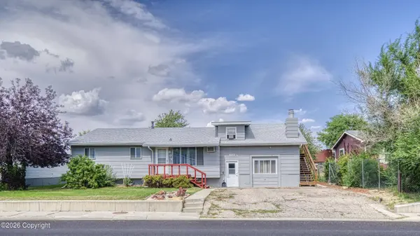 907 E E 4th St, Gillette, WY 82716