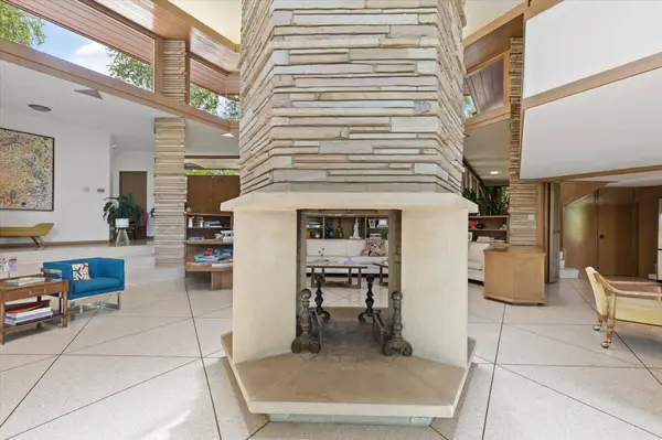 3720 Autumn Dr, Fort Worth, TX 76109-2613