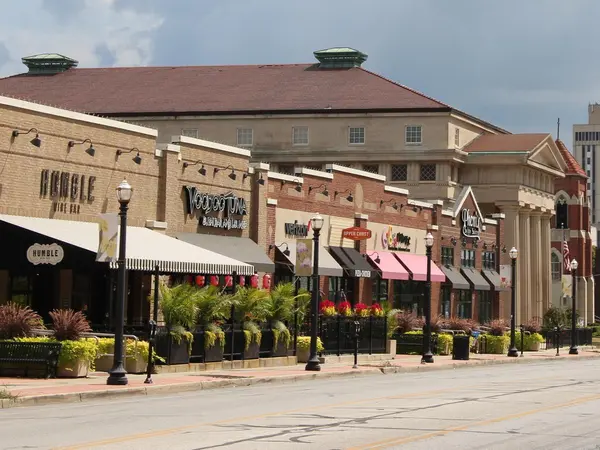 Living in Lakewood, Ohio | Homes, Parks & Local Life