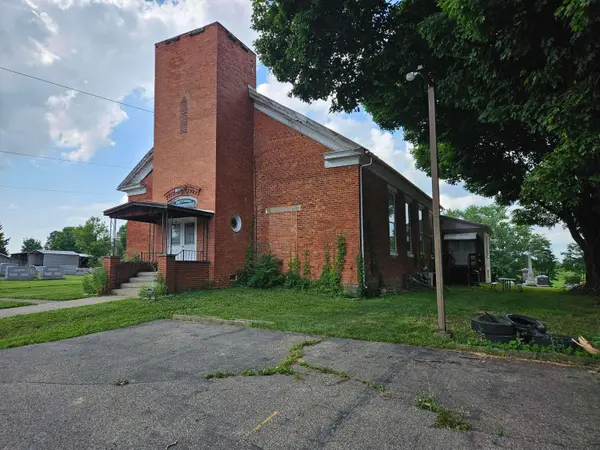 166 E Liberty Street, Martinsburg, OH 43037