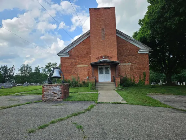 166 E Liberty Street, Martinsburg, OH 43037