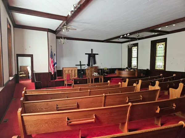 166 E Liberty Street, Martinsburg, OH 43037