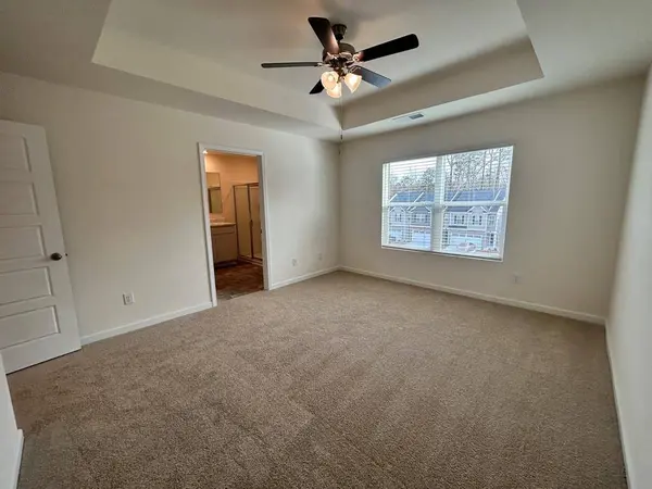1253 Cades WALK, Lawrenceville, GA 30045