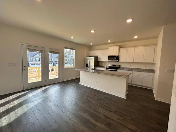 1253 Cades WALK, Lawrenceville, GA 30045