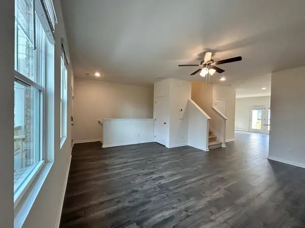 1253 Cades WALK, Lawrenceville, GA 30045