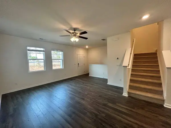 1253 Cades WALK, Lawrenceville, GA 30045