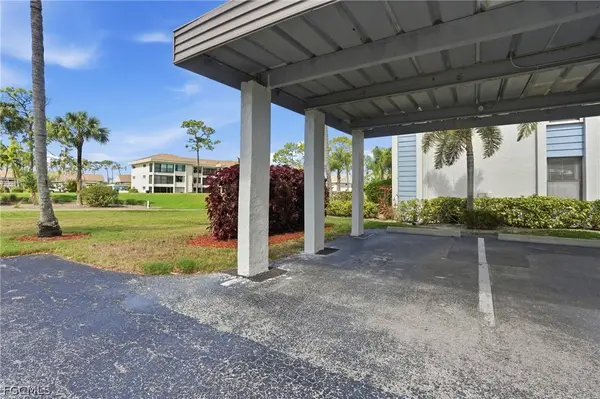 5765 Trailwinds DR #111, Fort Myers, FL 33907