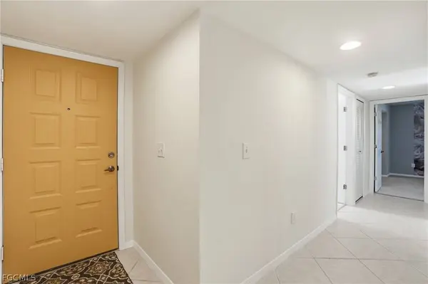 5765 Trailwinds DR #111, Fort Myers, FL 33907