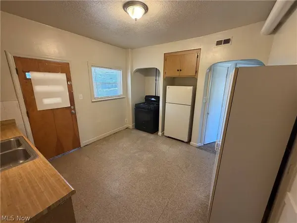 15300 Waterloo RD #1, Cleveland, OH 44110