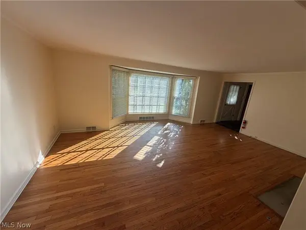 2712 Green RD, Shaker Heights, OH 44122