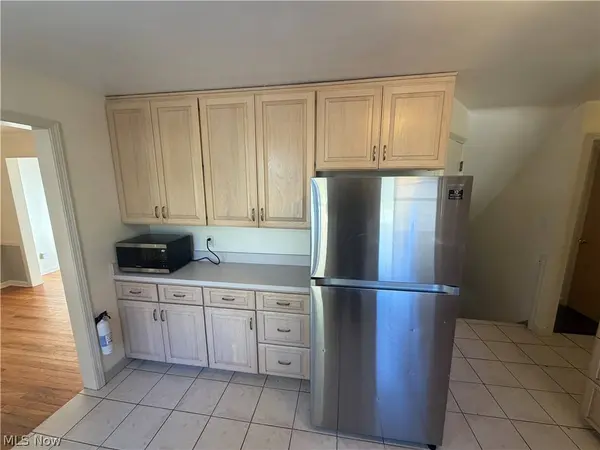 2712 Green RD, Shaker Heights, OH 44122