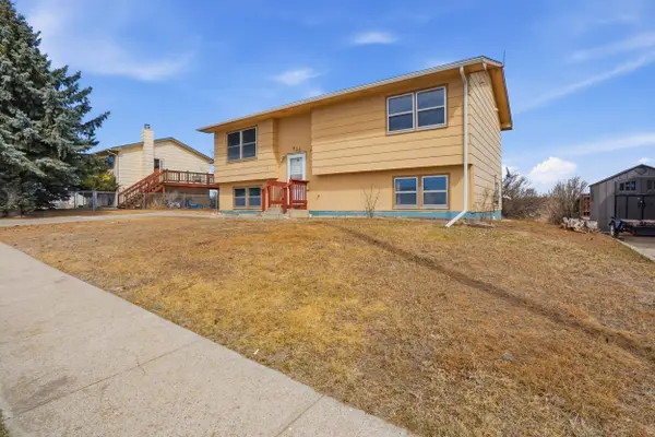 830 Ennen Drive, Rapid City, SD 57703
