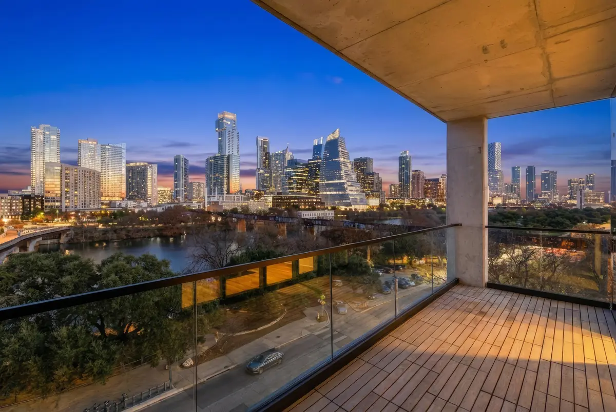 1211 W Riverside Dr #6B, Austin, TX 78704-1697